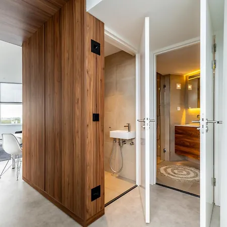 Bizstay Toren Oud Lägenhet